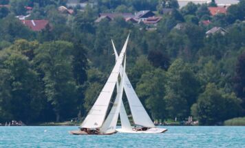 Historische Segelyachten am Attersee