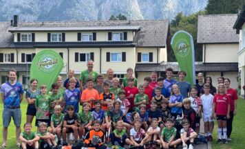 Floorball-Lager in Obertraun mit 56 Teilnehmern