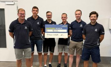 Charity-Planenrutschen im Attergau brachte 18.000 Euro für Familie