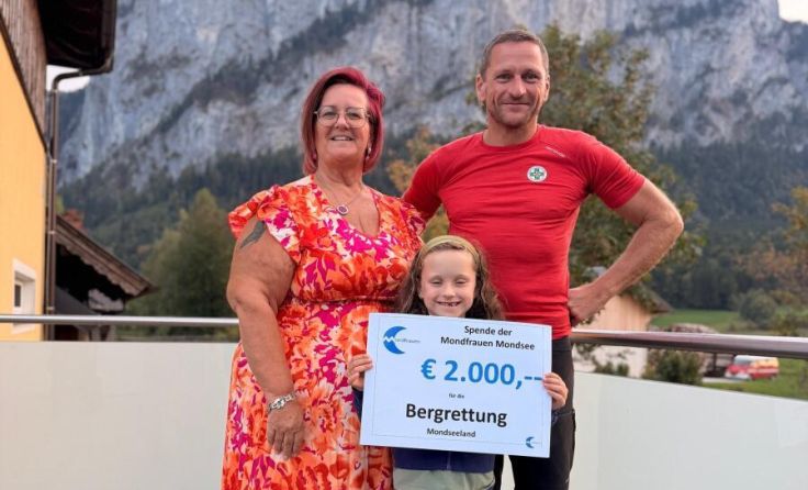 Spendenübergabe (Foto: Bergrettung Mondsee)