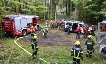 250 Einsatzkräfte trainierten Flugzeugabsturz unterhalb der Drachenwand