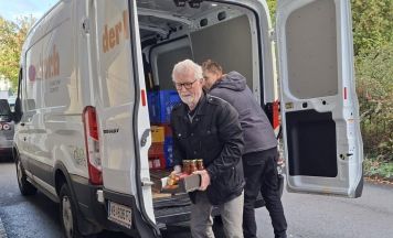 Sozialmarkt Der Korb in Vöcklabruck sucht ehrenamtliche Fahrer