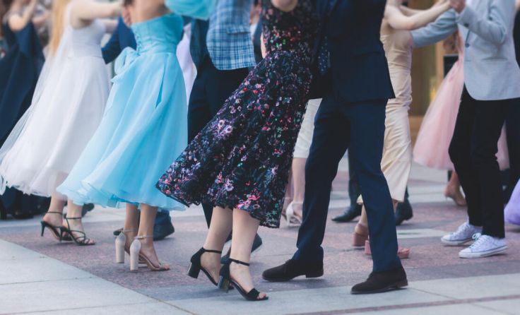 Der Seniorenbund Altenberg lädt zum Ball ein. (Foto: stock.adobe.com/tsuguliev)