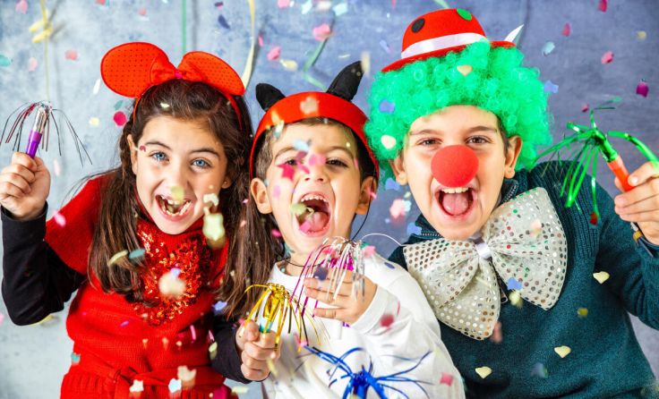 Zur Faschingsparty wird nach Goldwörth eingeladen. (Foto: stock.adobe.com/Victor (Symbolbild))