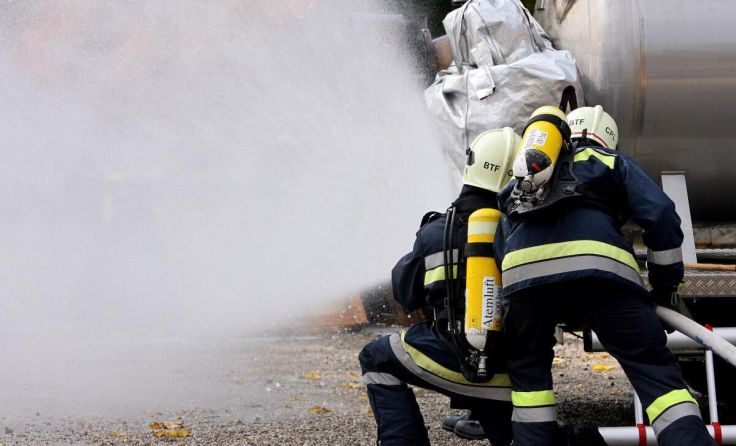 Die Feuerwehren konnten den Brand rasch unter Kontrolle bringen. (Foto: Volker Weihbold)