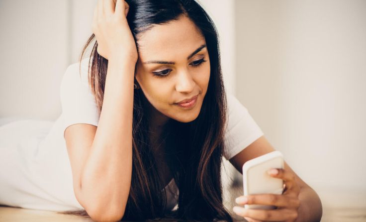 Die Beratung erfolgt telefonisch. (Foto: Aila Images/Shutterstock.com)