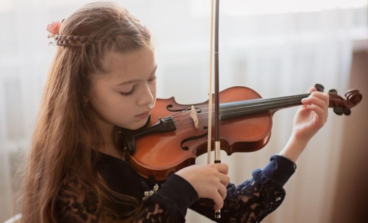 Jährlich erhalten 20 Schüler das Stipendium. (Foto: Kiryakova Anna/Shutterstock.com)