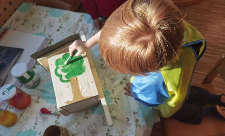 Die Kinder durften die Nistkästen eigens gestalten. (Foto: Stadt Leonding)