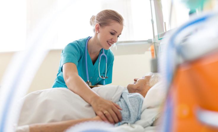 Den Pflegekräften wird seit einigen Jahren einiges abverlangt. (Foto: pikselstock/stock.adobe.com)