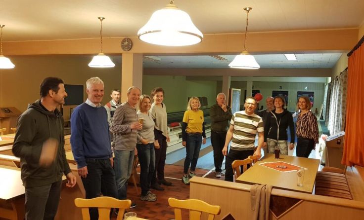 Als Kursabschluss wurde gemeinsam in Hargelsberg gekegelt. (Foto: Alpenverein Enns)