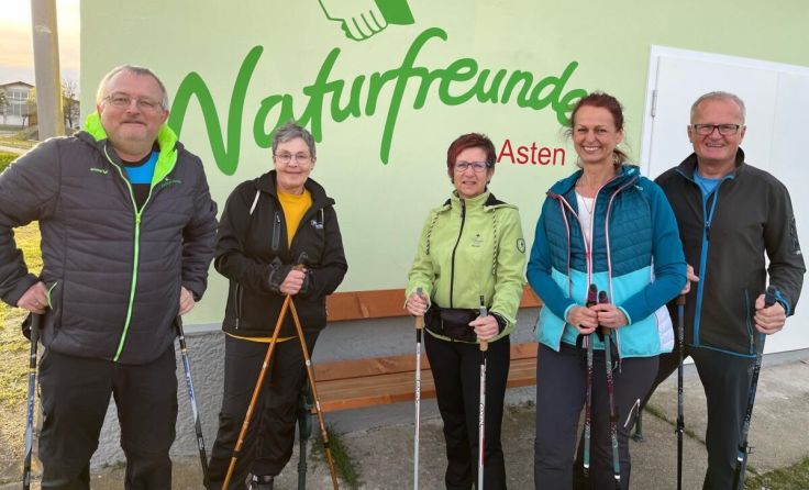 Die Naturfreunde starteten in die Nordic Walking Saison. (Foto: Naturfreunde Asten)