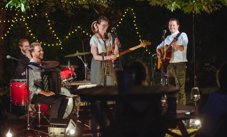Taverna Sauer spielen am Freitag, 23. Juni, in Kronstorf auf. (Foto: Taverna Sauer)