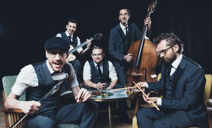 Die „Old School Basterds“ spielen am Ennser Hauptplatz. (Foto: Marija Kanizaj)