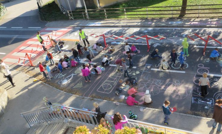 Eine "blühende Straße" während der Mobilitätswoche. (Foto: Klimabündnis Oberösterreich)