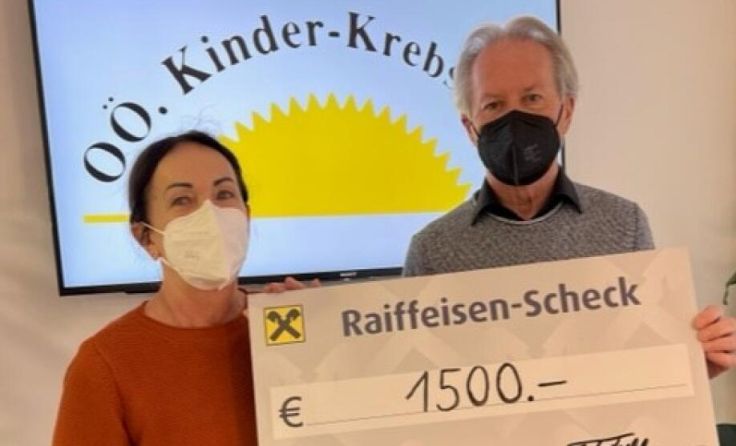 Ewald Tatschl spendete die durch den Kalenderverkauf generierte Summe. (Foto: privat)