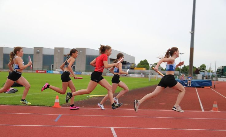 Zahlreiche Sportler liefen beim 5.000-Meter-Lauf um den Sieg. (Foto: LCAV Jodl Packaging)