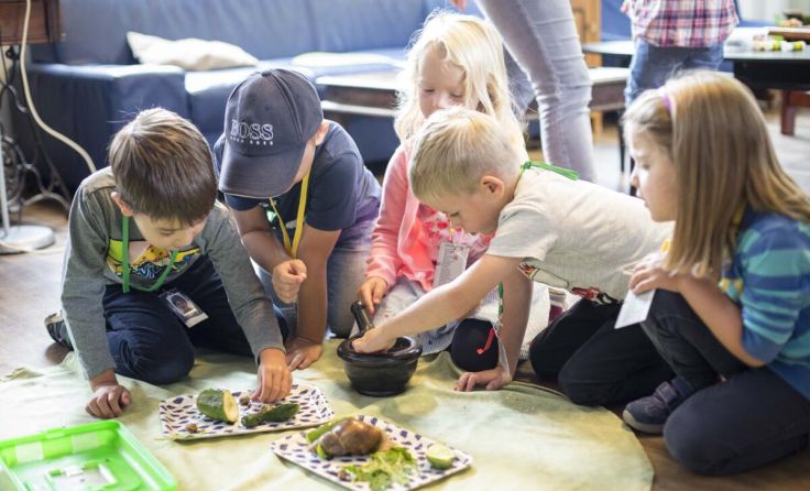 Bei der "KeKademy" können die Kinder in die Welt der Wissenschaft hineinschnuppern. (Foto: OKH)