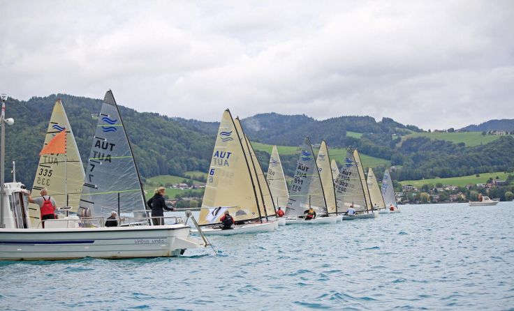 Der Start der Finn Trophy Attersee. (Foto: Irene Schanda)