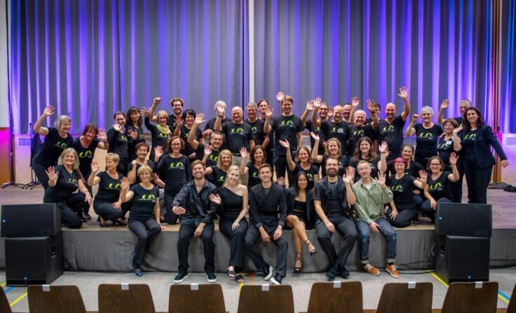 "The Real Group" mit den "Singfonikern in F" beim Chorfestival. (Foto: Johannes Hemetsberger)