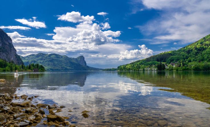 Der Mondsee ist auch bei Campinggästen beliebt. (Foto: adobe.stock.com/pwmotion)