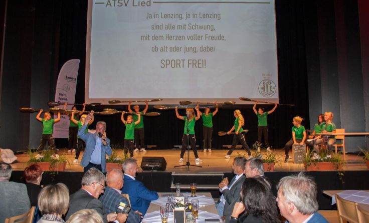 Bei der Feier wurde auch das ATSV-Lied aufgeführt. (Foto: DDr. Raffelsberge)