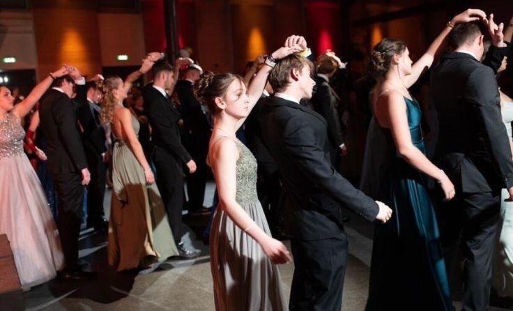 Beim „Auftanzen“ wurde der Abend eröffnet. (Foto: Jan Woitsche (Jawoi Photography))