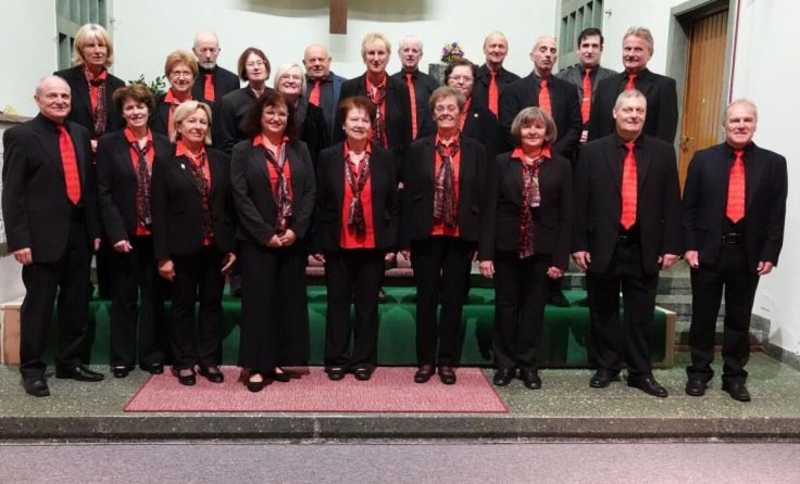 Die Chorgemeinschaft Zipf zeigt beim Weihnachtskonzert ihr Können. (Foto: Peter Aiterbichler)