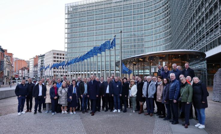 Die ÖVP-Funktionäre vor der EU-Kommission. (Foto: Helmut Klein)