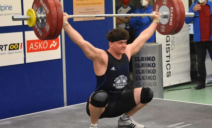 Matthias Perik (Innviertel) mit 128 kg im Reißen (Foto: Conny Högg)