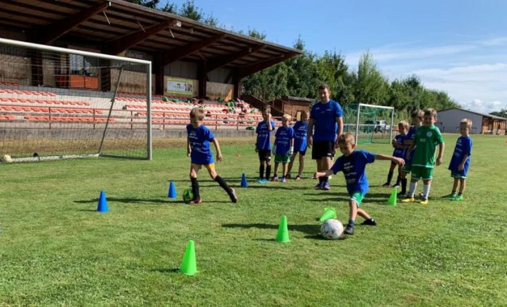 Kinder beim Training (Foto: Fußballschule OÖ)
