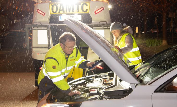 Der ÖAMTC steht auch nachts helfend zur Seite. (Foto: ÖAMTC)