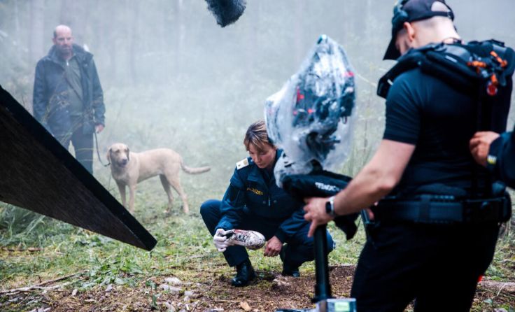 Schauspielerin Julia Koschitz ermittelt in einem Kriminalfall. (Foto: Victoria Herbig)