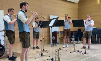 Junge Musiker zeigen ihr Können beim Bezirkswettbewerb der Blasmusik