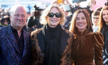 Hollywood-Star Sharon Stone zu Gast bei Schaumrollenkönig Karl Guschlbauer