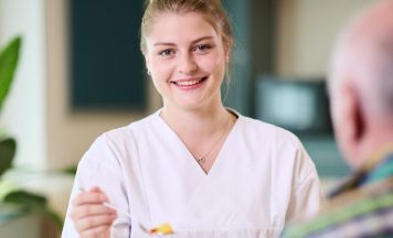 Neue Pflegelehre beim Sozialhilfeverband Schärding ab Herbst 2026