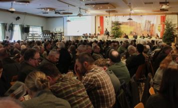 Über 800 Besucher beim Bezirksjägertag in Aspach