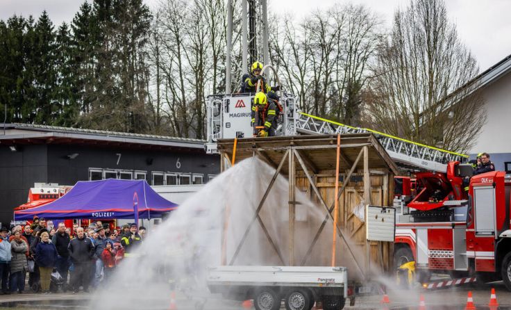 Einblick in die Zusammenarbeit der Einsatzkräfte (Foto: Gerald B.)