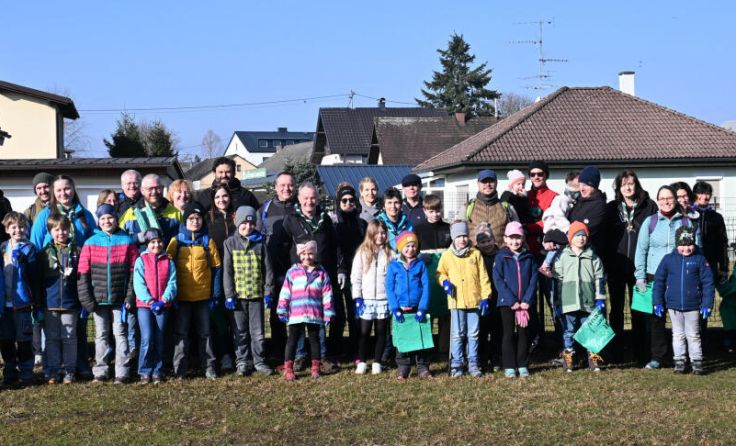 Rund 60 Teilnehmer beteiligten sich an der Umweltsäuberungsaktion. (Foto: Pfadfindergruppe Braunau)