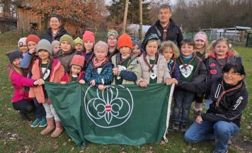 Erste Halstuchverleihung für neue Biberstufe der Braunauer Pfadfinder