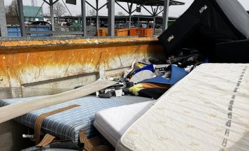 Bezirksabfallverband Braunau startet „Aktion scharf“ gegen Mülltourismus aus Bayern