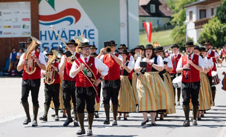 Die Stadtkapelle blickt auf 100 Jahre Musik und Tradition. (Foto: Julia Gradliniger)