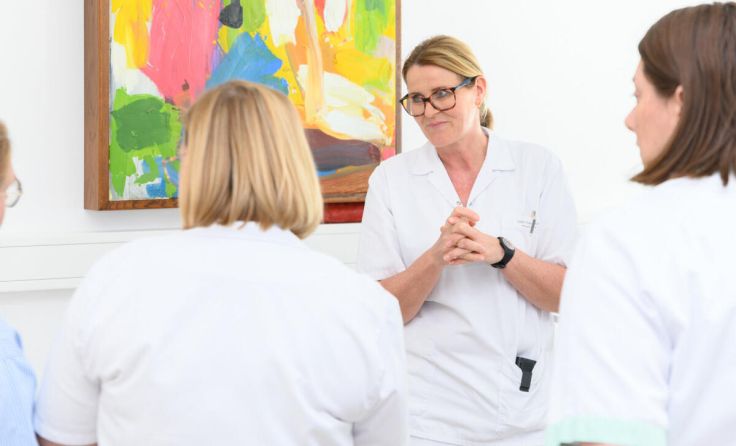 Pflegefachpersonen stehen als verlässliche Ansprechpartner bereit. (Foto: Krankenhaus Braunau)