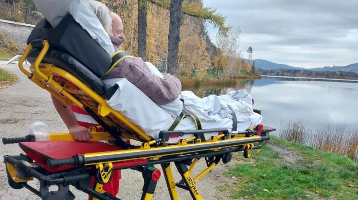 Wunschmobil erfüllte letzten Herzenswunsch einer Krebspatientin aus dem Bezirk Braunau