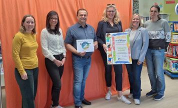 Volksschule Burgkirchen wird für zehn Jahre Kinderschutz geehrt