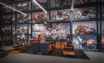 Vatertag und MotoGP in der KTM Motohall