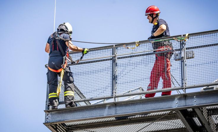 Die Floriani übten sich in der Absturzsicherung. (Foto: Gerald B.)
