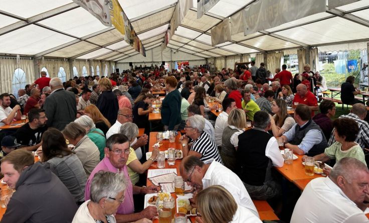 Zu zwei geselligen Tagen im Festzelt lädt die FF Frauschereck. (Foto: FF Frauschereck)