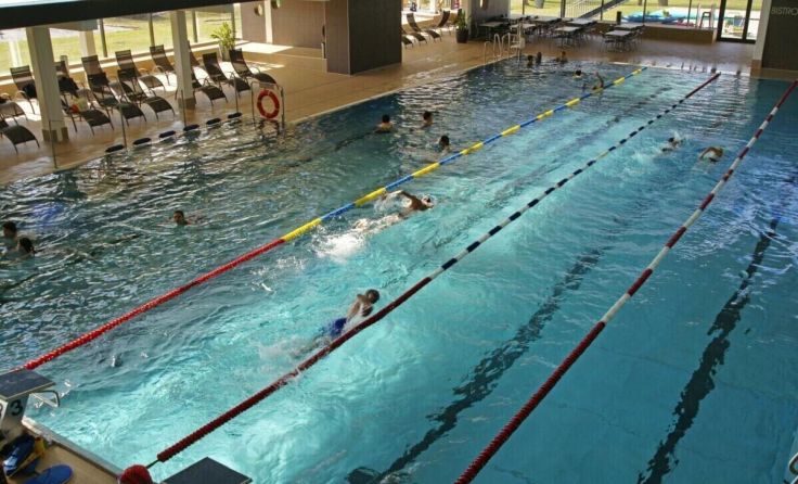 Sowohl für kleine Wasserratten als auch Ältere wird etwas geboten. (Foto: Stadt Braunau)