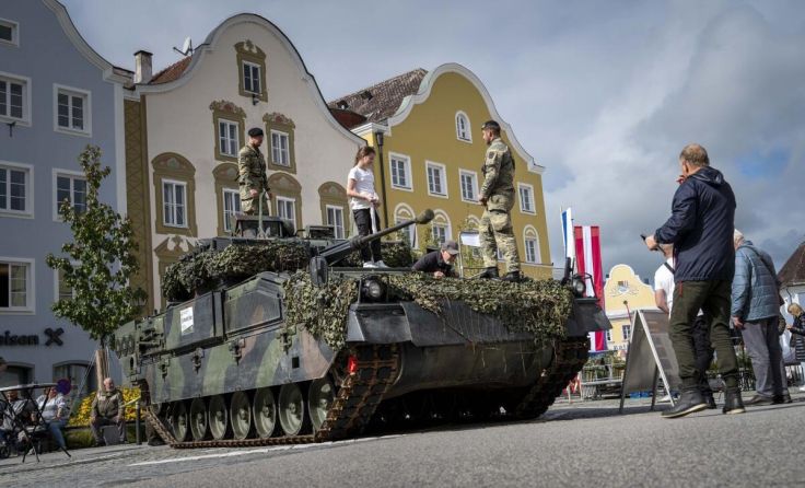 Ein Highlight ist heuer das Bundesheer auf der Messe. (Foto: Klaus Unterbuchberger)
