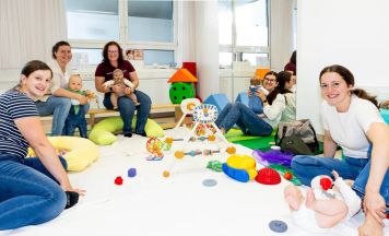 Mama-Babytreff am Krankenhaus Braunau feiert einjähriges Bestehen